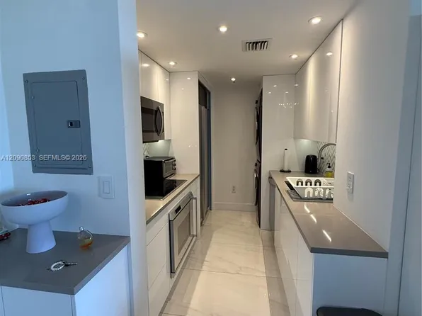 10275 Collins Ave, Bal Harbour, FL