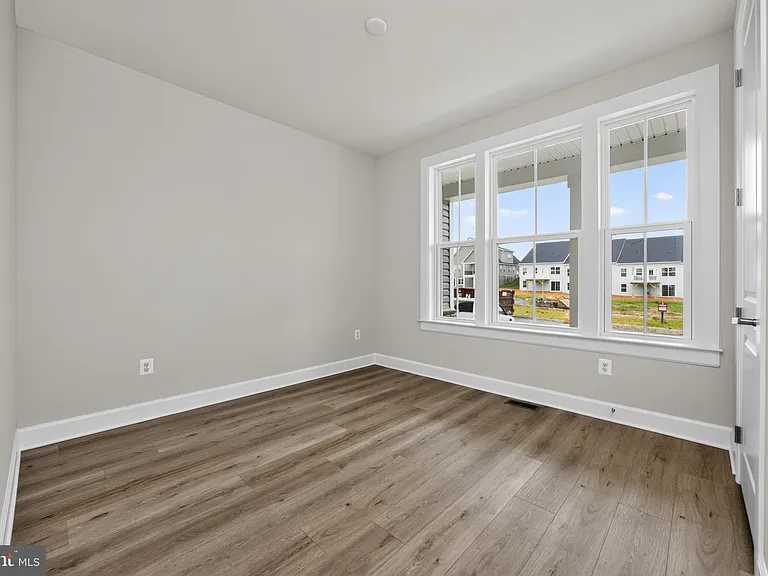 1422 Gilray Dr — Photo 17