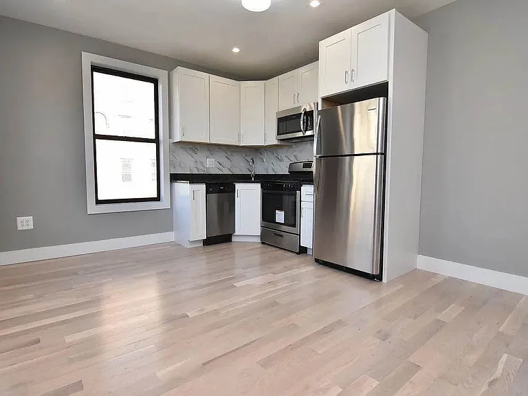 616 W 184th St #32 — Photo 2