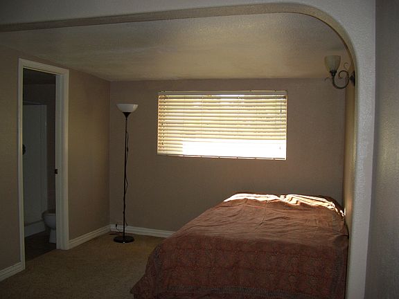 Master Bedroom W/ Bath