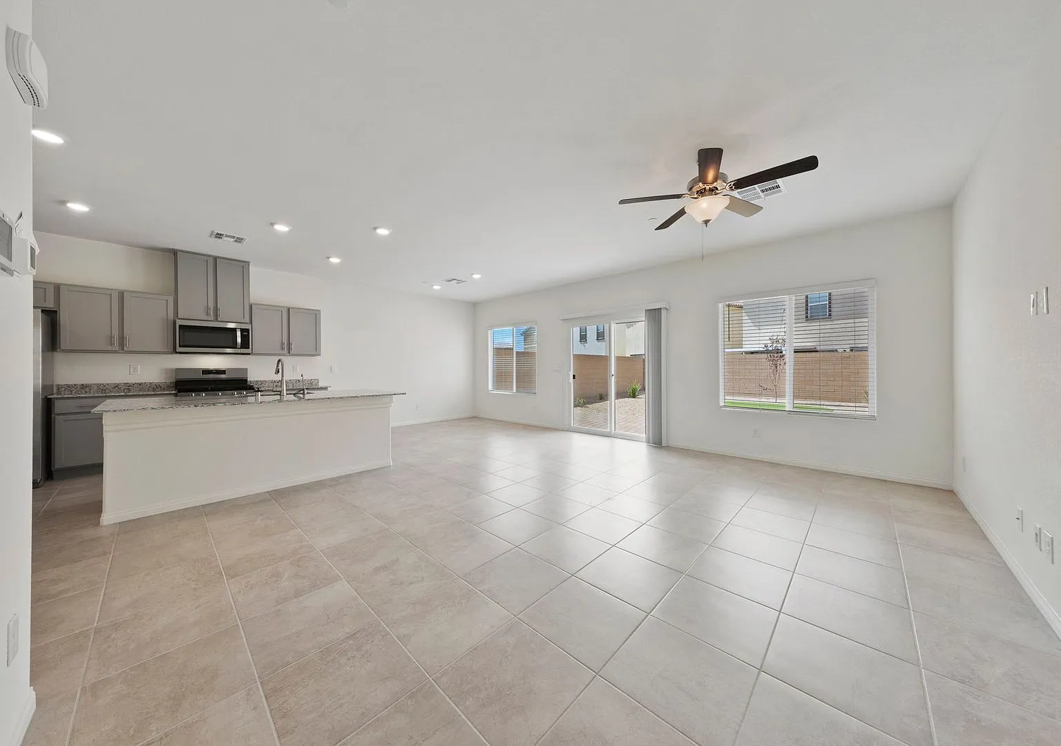 Cadence 4 Bedroom Smart Home — Photo 4
