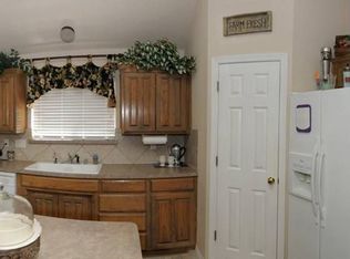 517 Kempson Ct, Saginaw, TX 76179