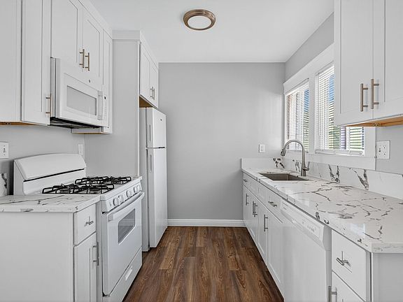 4th image of 736 Olive Ave #744