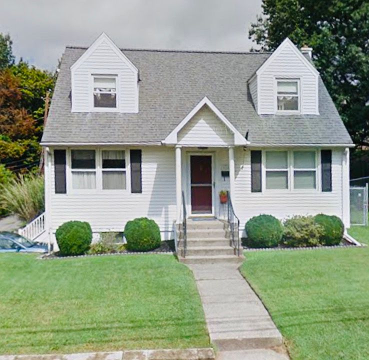 1st image of 1219 Woodlawn St