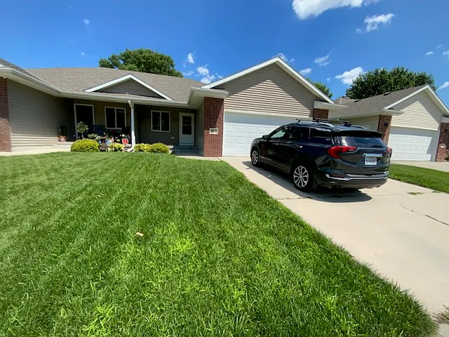 3 bed, $1,750 — Photo 1