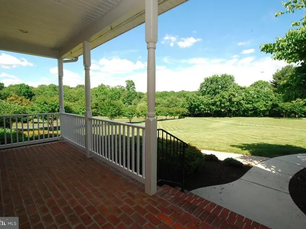 9643 Watkins Rd, Gaithersburg, MD 20882