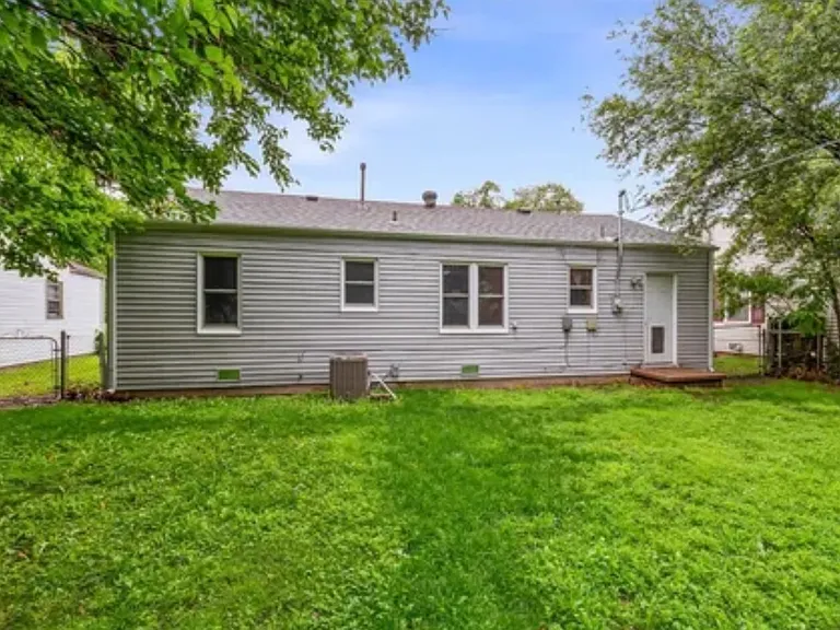 2144 S Wallace Dr — Photo 10