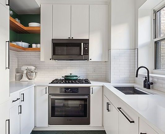4th image of 315 E 68th St APT 3Q