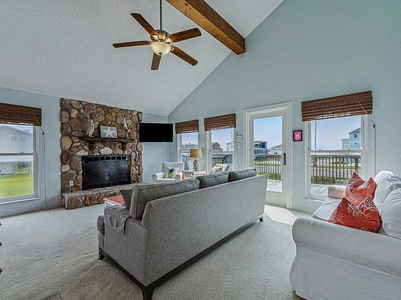 3rd image of 23130 Verano Dr