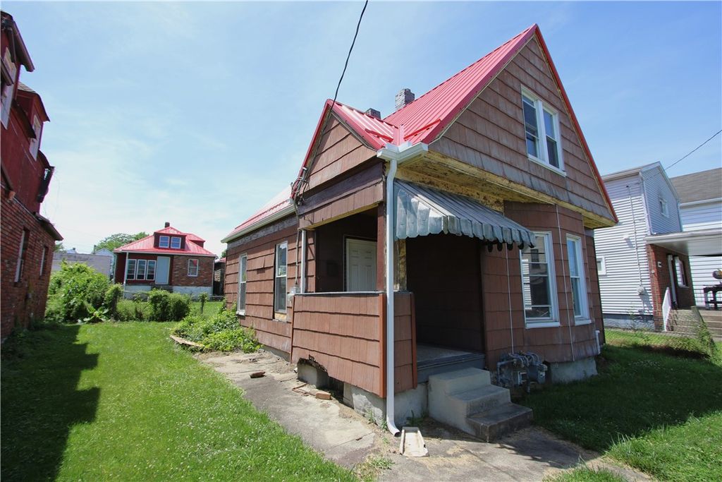 Apartment in Donora, Crestview - View 2