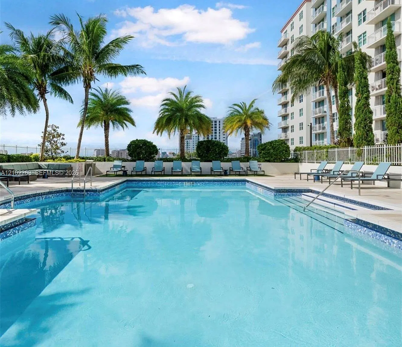 1 bed, 785 sqft, $2,450 — Photo 1