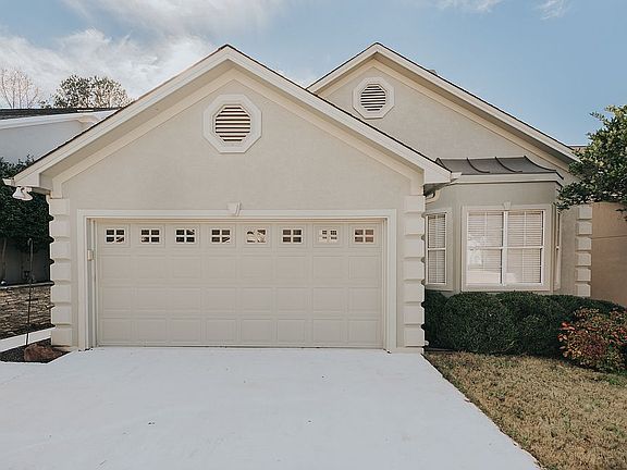 2nd image of 2338 Oakwood Way SE