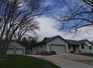 21329 Echo Ln, Bristol, IN 46507
