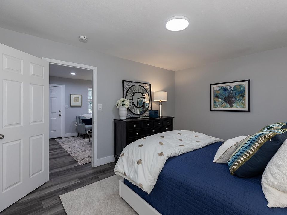 2nd image of 619 Ontario St #1
