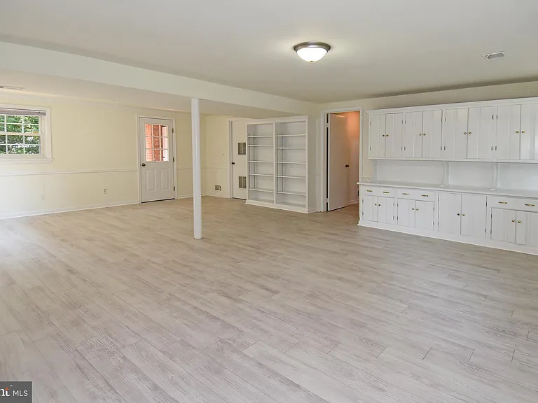 7513 Sebago Rd — Photo 36
