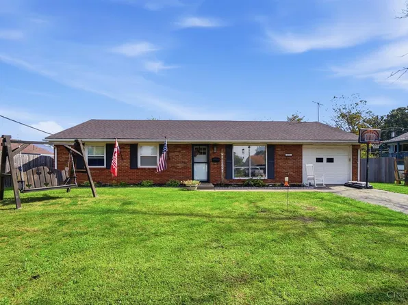 672 Beam Dr, Franklin, OH 45005