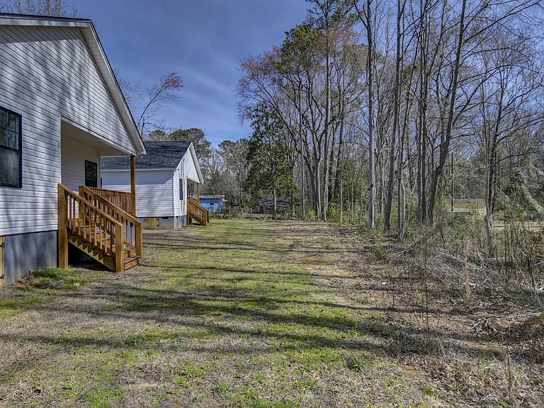 32 Roberson St — Photo 43