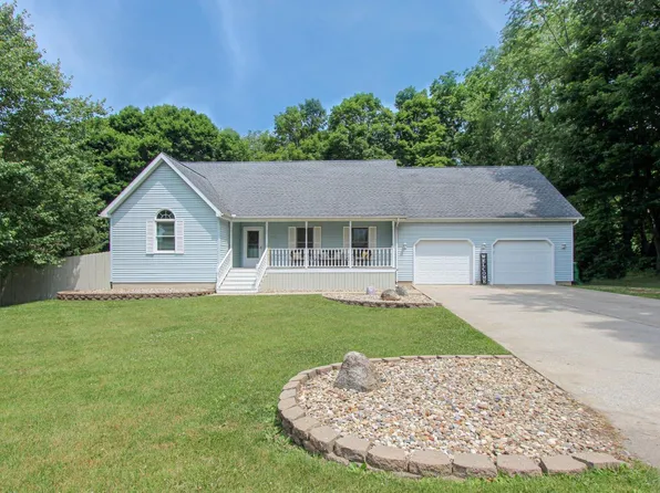 4121 E Rolling Dr, Rolling Prairie, IN 46371