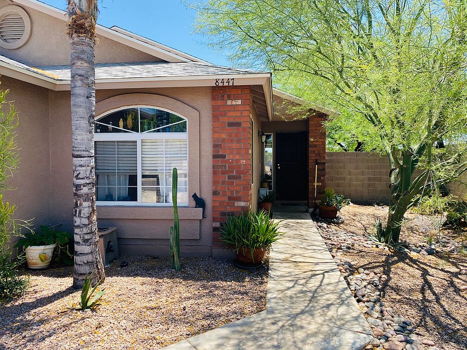 1st image of 8447 E Clovis Ave