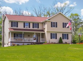 320 Ramblebush Rd, Stroudsburg, PA 18360