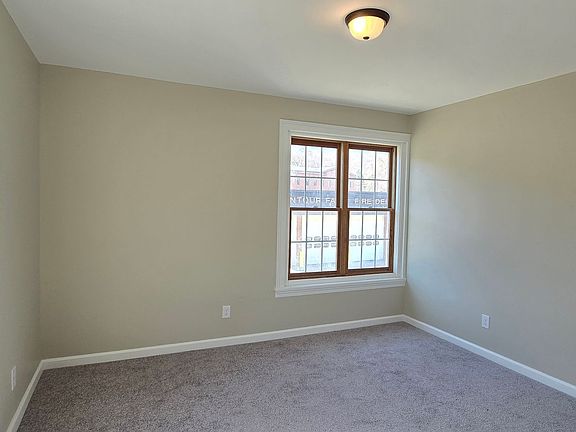 3rd image of 120 Lee St