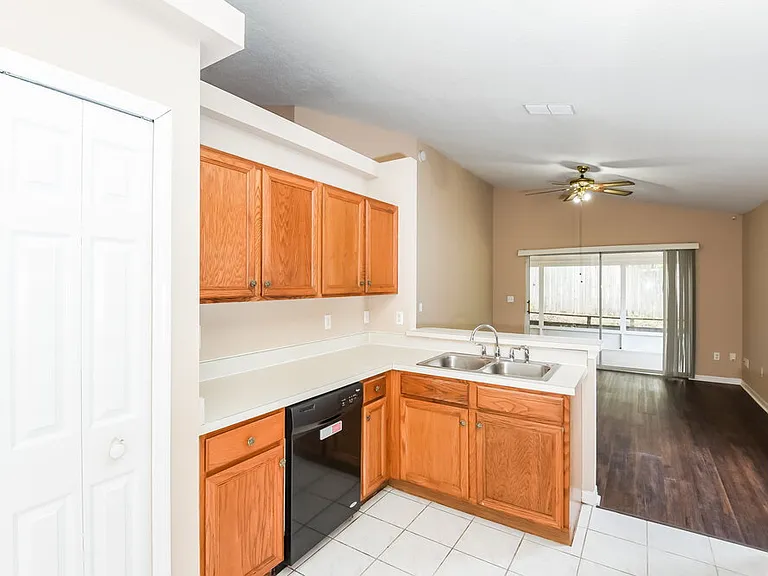 337 Riunite Cir — Photo 7