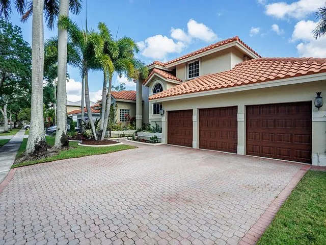 18142 NW 15th Ct — Photo 17
