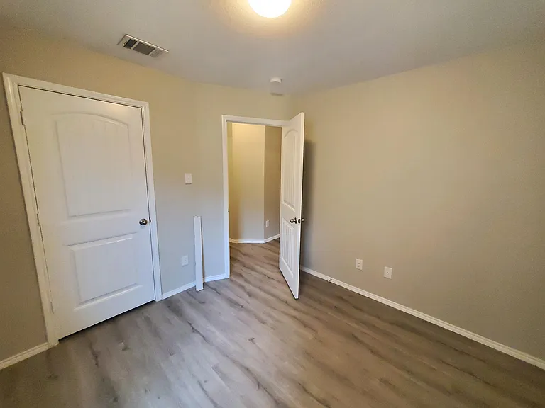 2432 French St — Photo 20