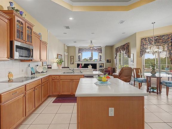 3rd image of 13301 THOROUGHBRED DRIVE