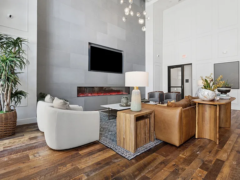 Eastpoint Apartments — Photo 37