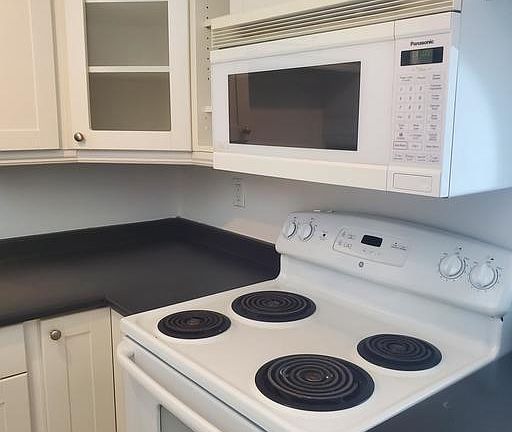 2nd image of 10138 116th St NW