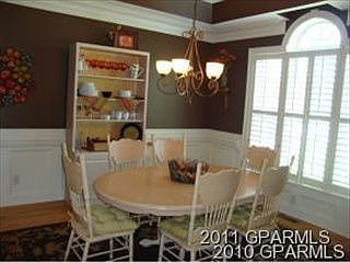 4th image of 1686 S Oak Ln
