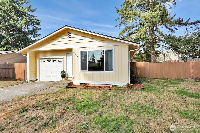 2nd image of 7606 14th Loop NE