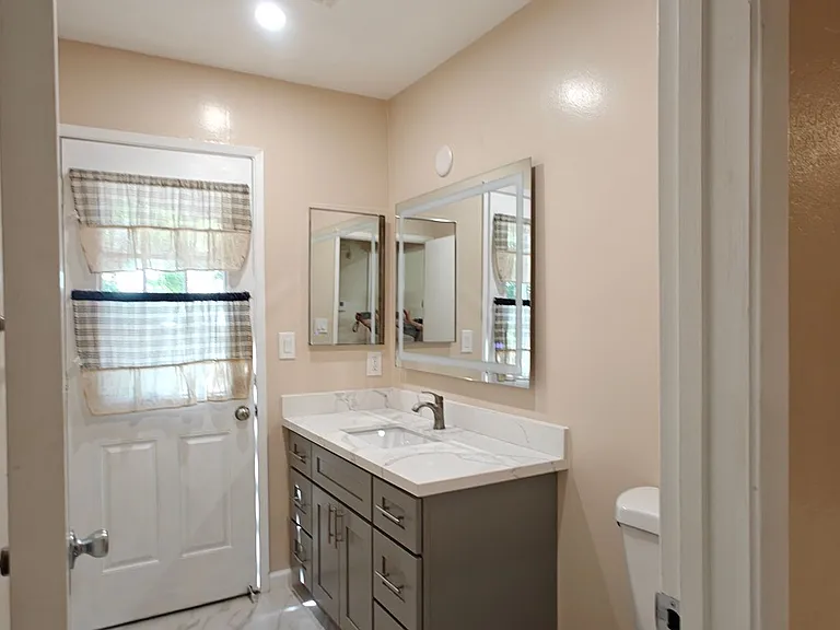 714 Liverpool Way — Photo 10