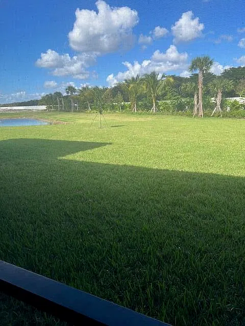 3 bed, 4.0 bath, 3472 sqft, $9,900 — Photo 3