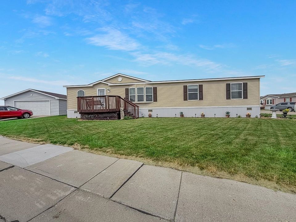 1st image of 701 Coneflower Dr