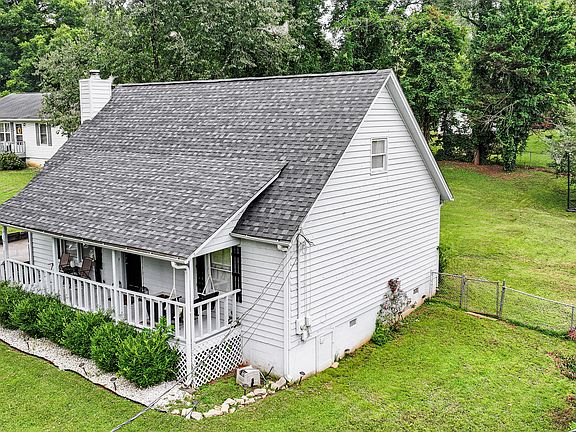 3rd image of 5017 Valley St