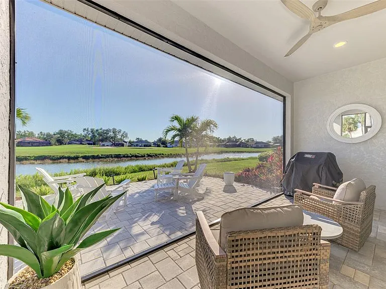 561 Fallbrook Dr — Photo 42