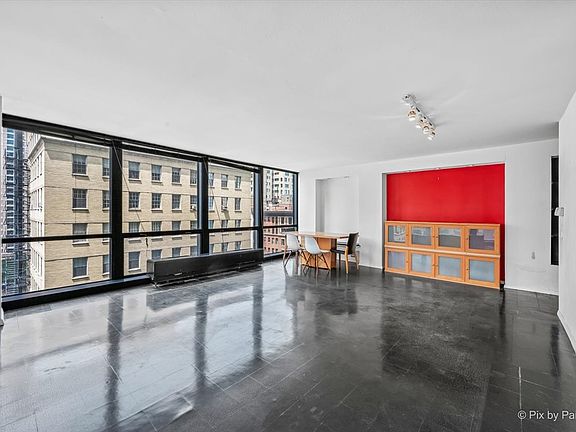 4th image of 910 N Lake Shore Dr APT 1316