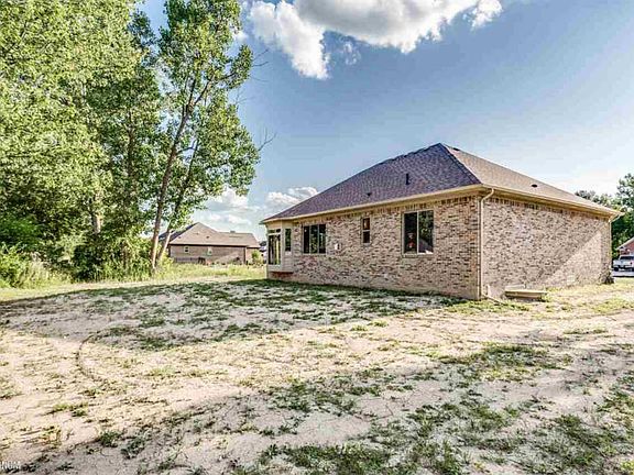 4th image of 50248 Oakbrooke Dr