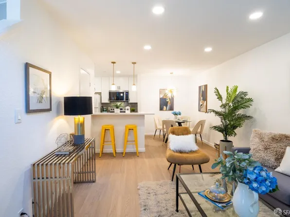 389 Half Moon Ln APT 5, Daly City, CA 94015