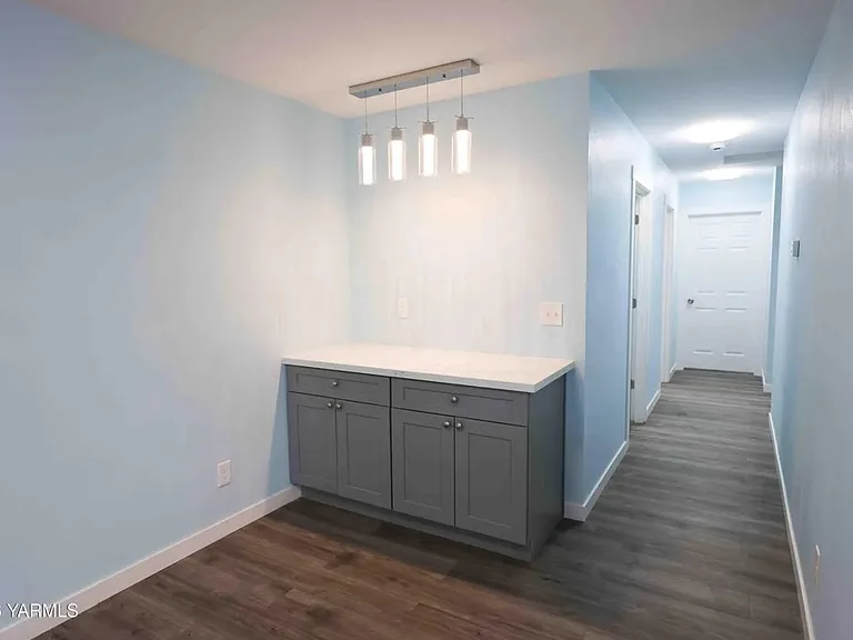 1900 W Mead Ave #2 — Photo 4