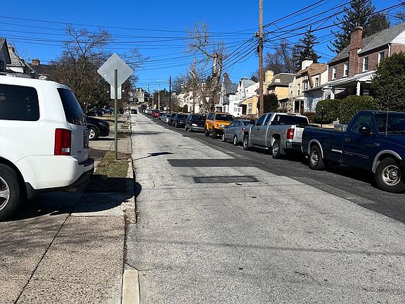 3rd image of 336 Lakeview Ave