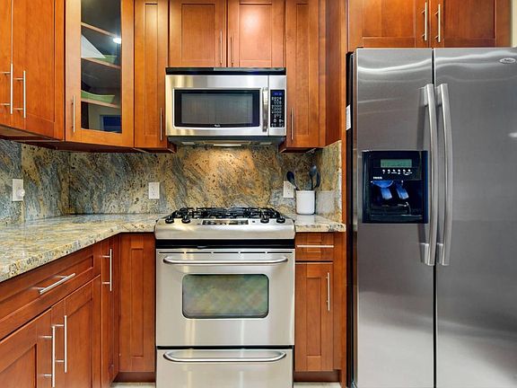 3rd image of 430 N Civic Dr APT 315