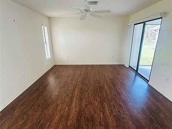 4th image of 304 PINE GLEN COURT