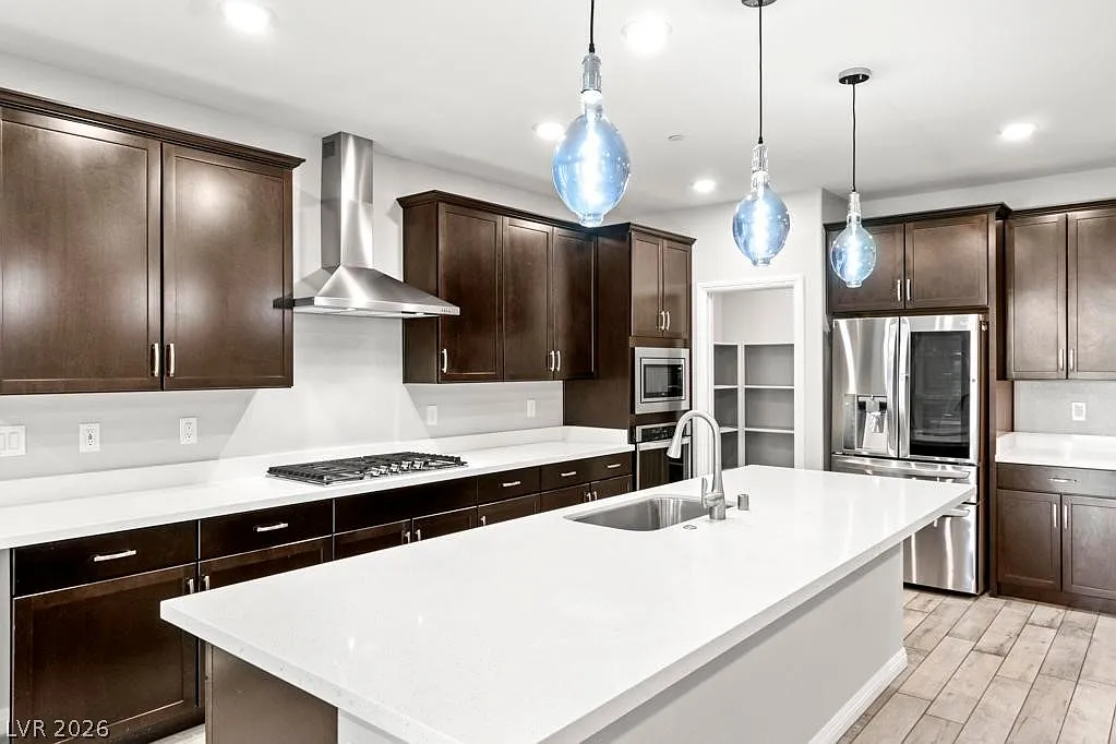 6 bed, 4.5 bath, 4428 sqft, $4,750 — Photo 4