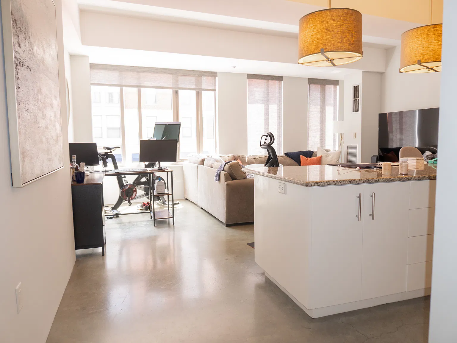 1 bed, 900 sqft, $4,300 — Photo 3
