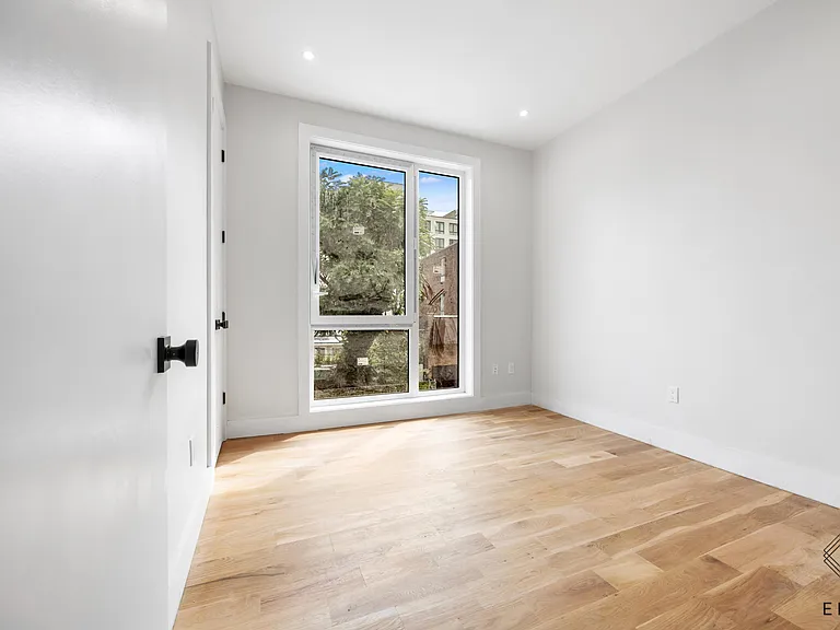 321 Eckford St #1A — Photo 16