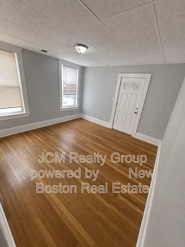 2 bed, $2,000 — Photo 4