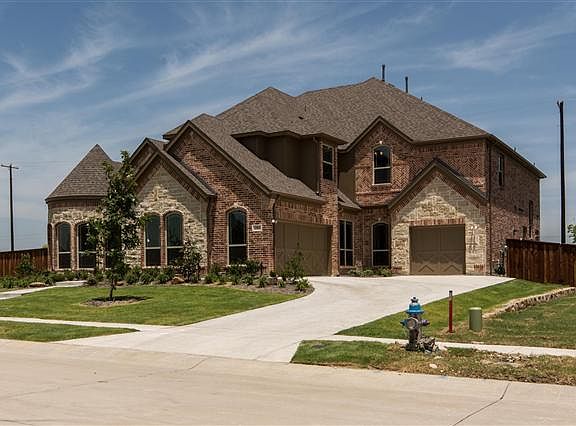 2nd image of 1901 Cypress Lake Ln